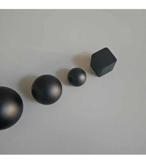 Botón de mueble en latón ODETE BLACK M tirador de diseño