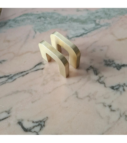Tirador de mueble oro pulido ISA XS tirador de diseño