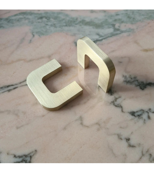 Tirador de mueble oro pulido ISA XS tirador de diseño