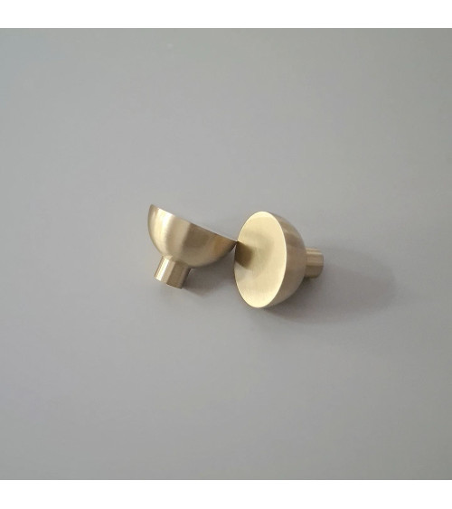 Botón de mueble dorado pulido LUNA M tirador de diseño