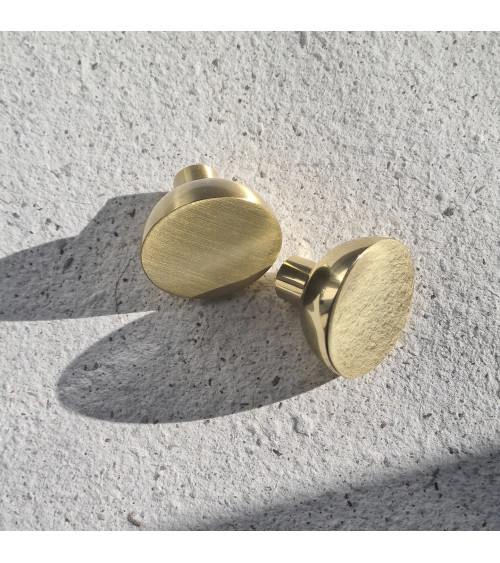 Botón de mueble dorado pulido LUNA M tirador de diseño