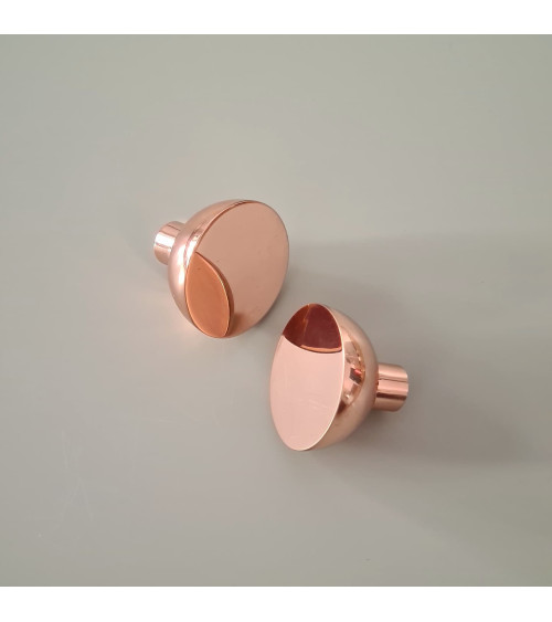 Tirador de mueble de cobre LUNA M diseño