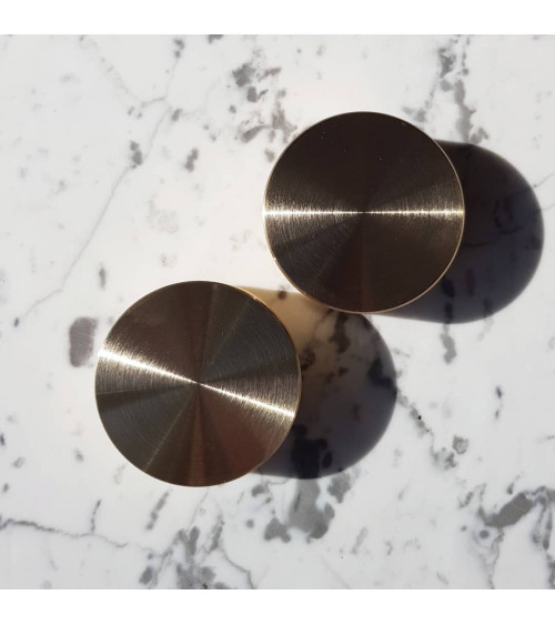 Botón de mueble dorado mate TOVE tirador de diseño