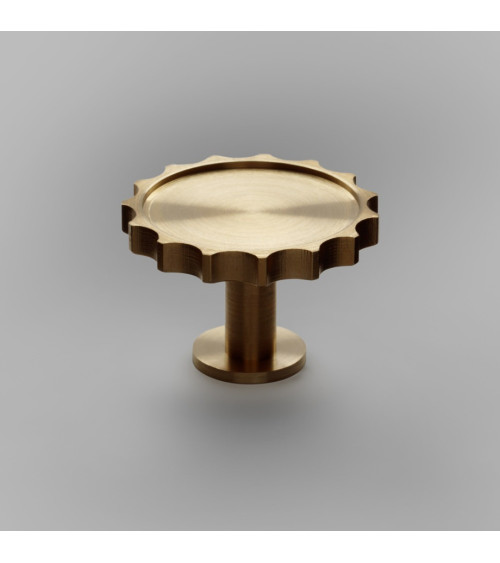 Percha de pared latón Lexi - tirador de diseño