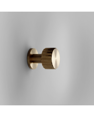 Percha de pared de latón Lexi XS