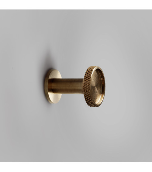 Percha de pared de latón VERA S