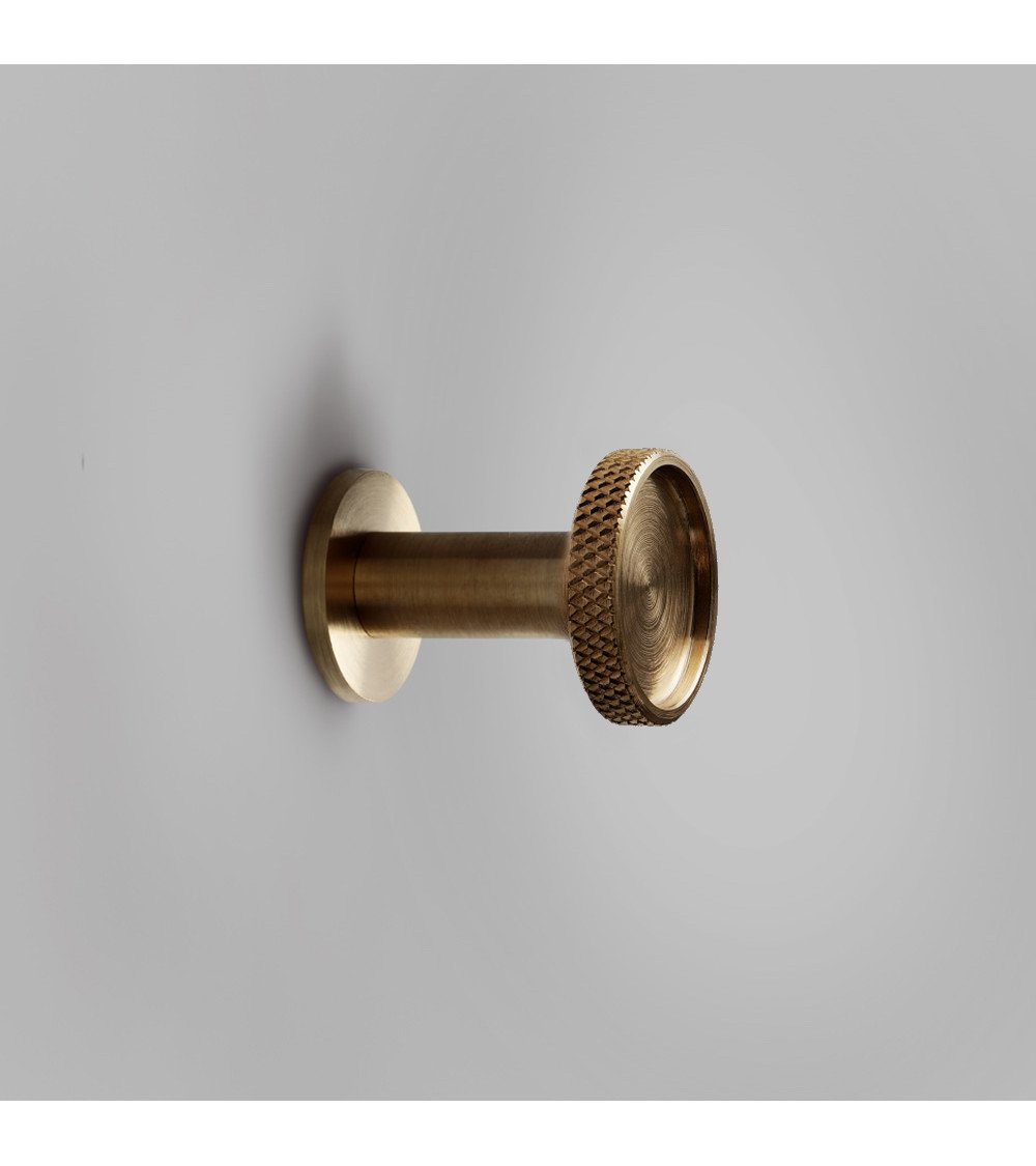 Percha de pared de latón VERA S