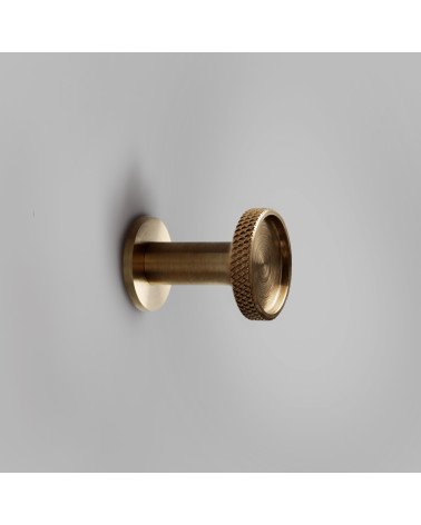 Percha de pared de latón VERA S