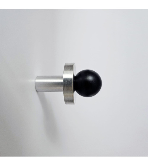 Perchero de pared de latón POLA acero inoxidable y negro
