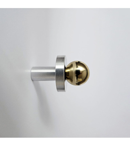 Perchero de pared de latón POLA acero inoxidable y dorado
