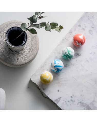 Botón de mueble de madera de haya verde intenso - tirador de diseño