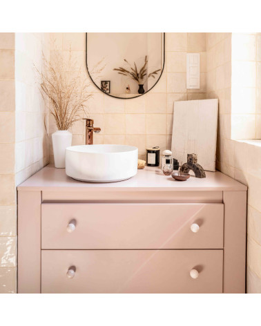 Botón de mueble de madera de haya rosa topo tirador de diseño fijado en los cajones de un mueble