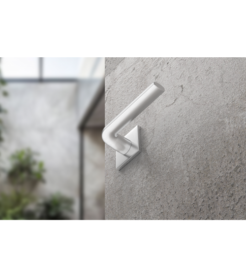 Tirador de puerta cromo satinado Scandi slim diseño