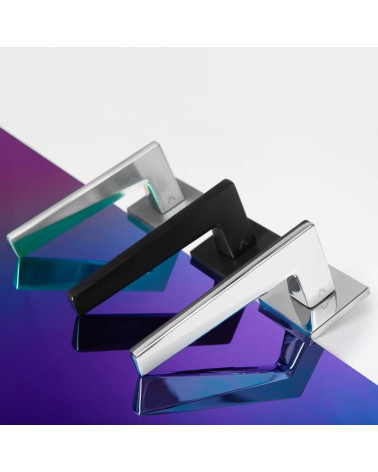 Manilla de puerta LIMA FIT manilla de diseño colocada sobre una superficie reflectante