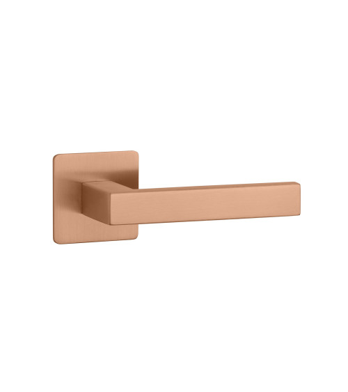 Tirador de puerta de cobre KVADRAT 1760 tirador de diseño