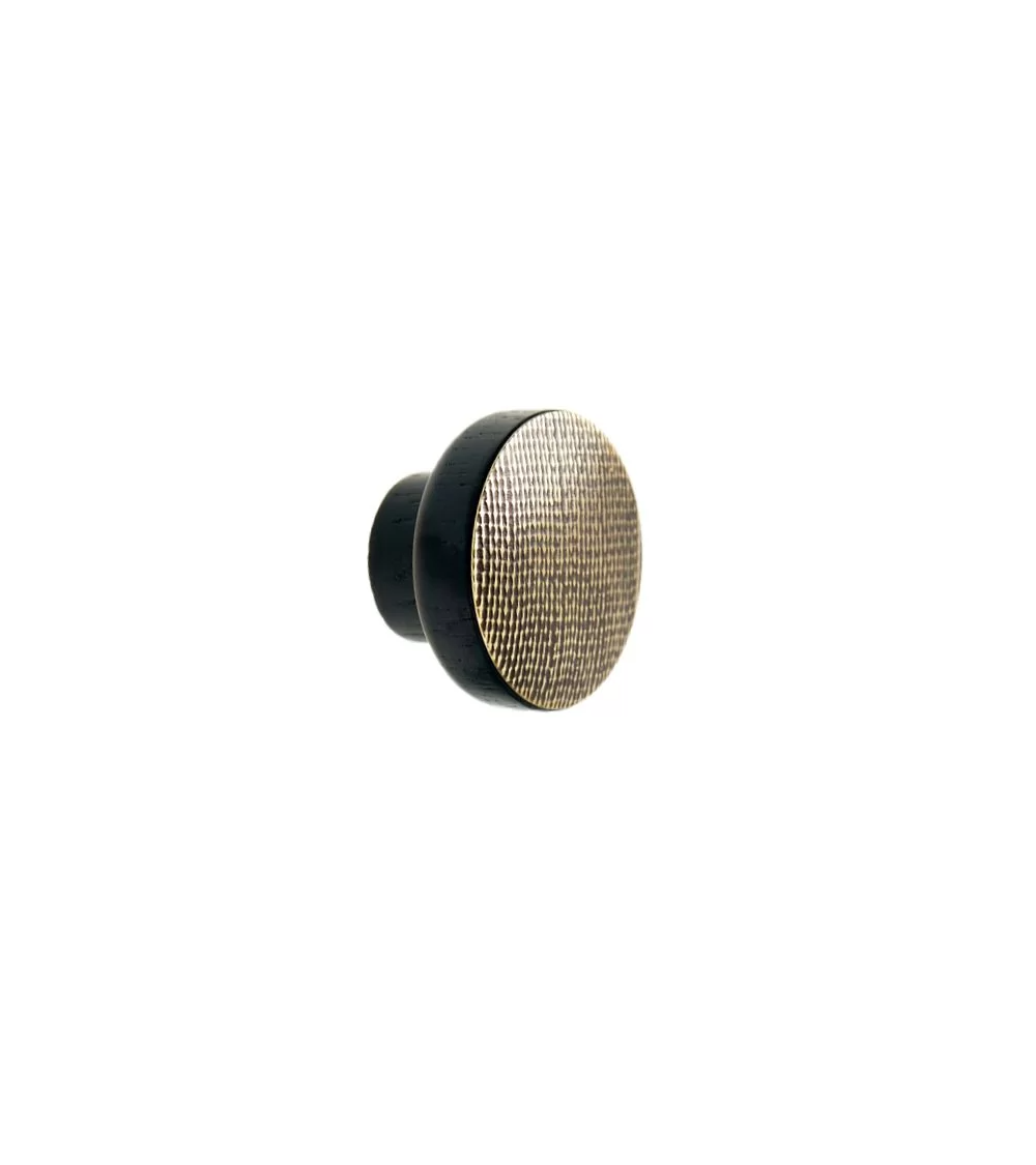 Tirador de mueble en madera lacada en negro latón