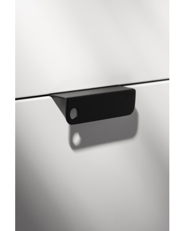 Tirador de mueble industrial EDIT O BLACK tirador de diseño vista inclinada