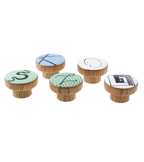 Botón de mueble esmaltado Alfabeto