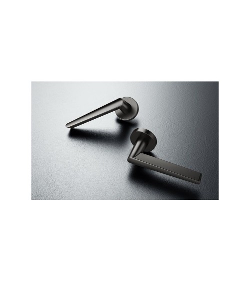 Manecilla de puerta negra Arrow herrajes de diseño