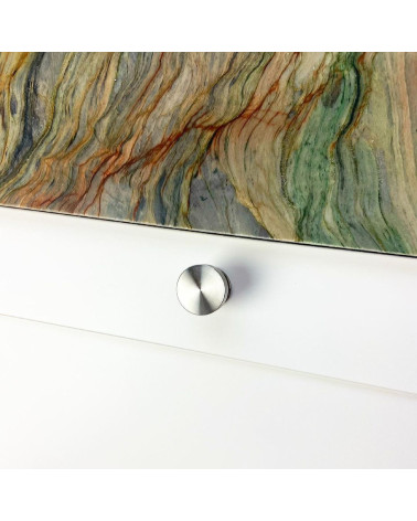 Tirador de mueble en acero inoxidable modelo 01 diseño visto de frente ligeramente inclinado