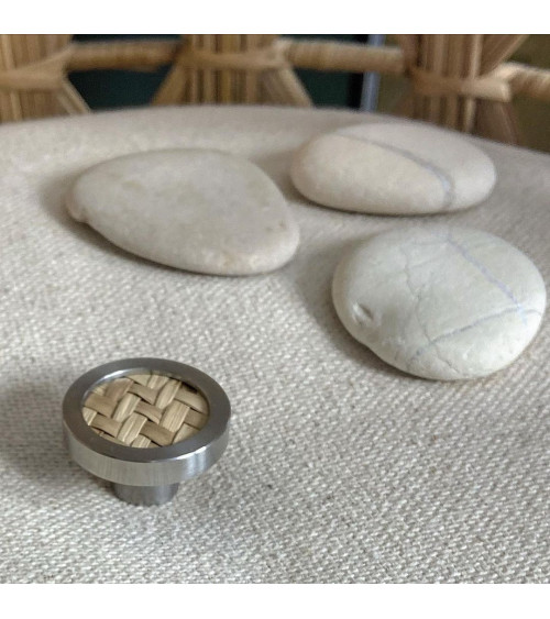 Tirador de mueble en acero inoxidable con junco marino tirador de diseño