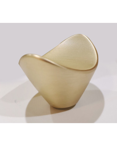 Tirador de mueble dorado mate DIUNA diseño decorativo vista ampliada con sombra