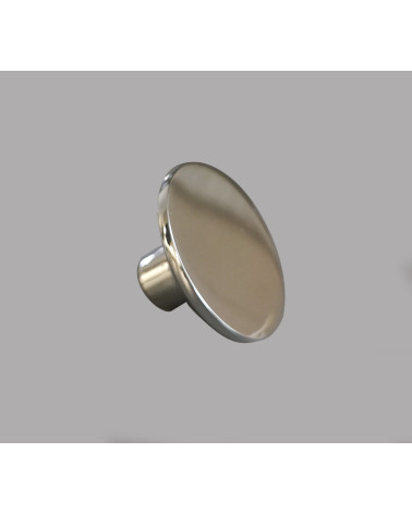 Botón de mueble cromo pulido ASTRO tirador de diseño sobre fondo gris