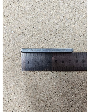 Cuadradillo de 6 de 75mm de longitud para WC con una regla