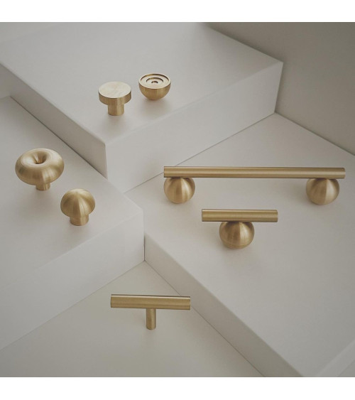 Tirador de mueble de latón cepillado modelo 04