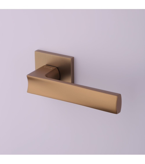 Tirador de puerta marrón claro LIMA tirador de diseño