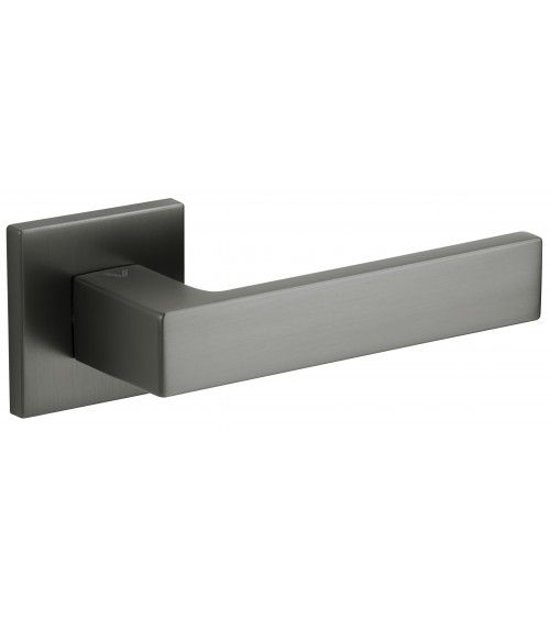 Tirador de puerta color gris antracita WARNA tirador de diseño