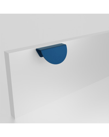Tirador de mueble azul marino ZORIA oblicuo tirador de diseño