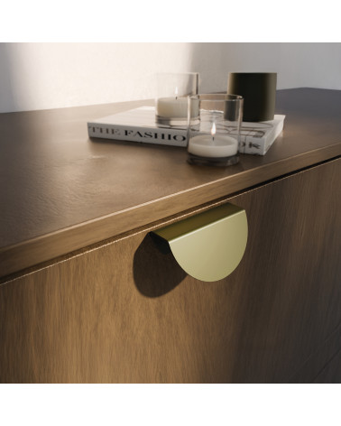Tirador de mueble ZORIA oblicuo tirador de diseño montado en un mueble