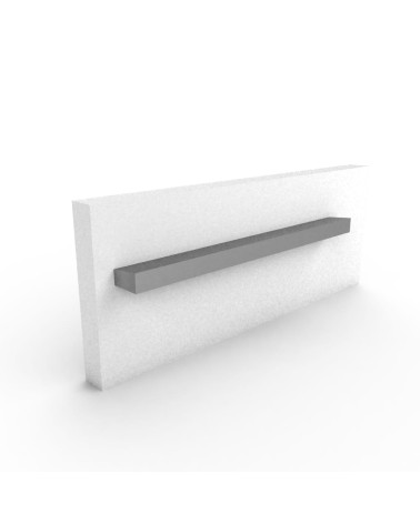 Tirador de mueble anodizado natural LATINO tirador de diseño fijado en un panel