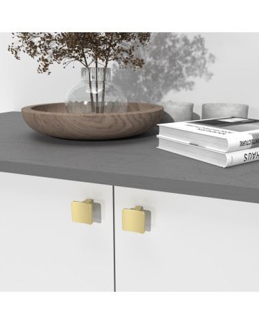 Botón de mueble dorado mate SIENA tirador de diseño montado en un mueble