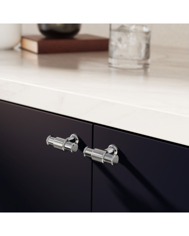 Tirador de mueble cromo pulido GALIUM diseño montado en un mueble